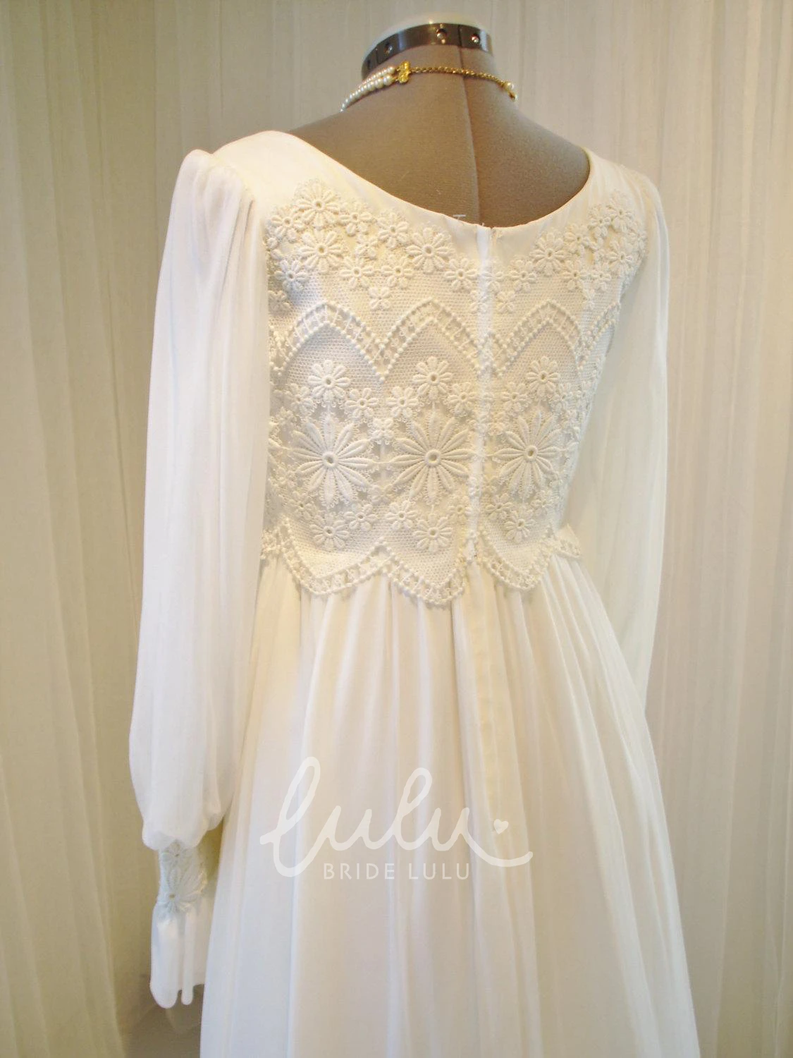 Vintage Chiffon and Lace Wedding Dress Unique Long Sleeve Bridal Gown