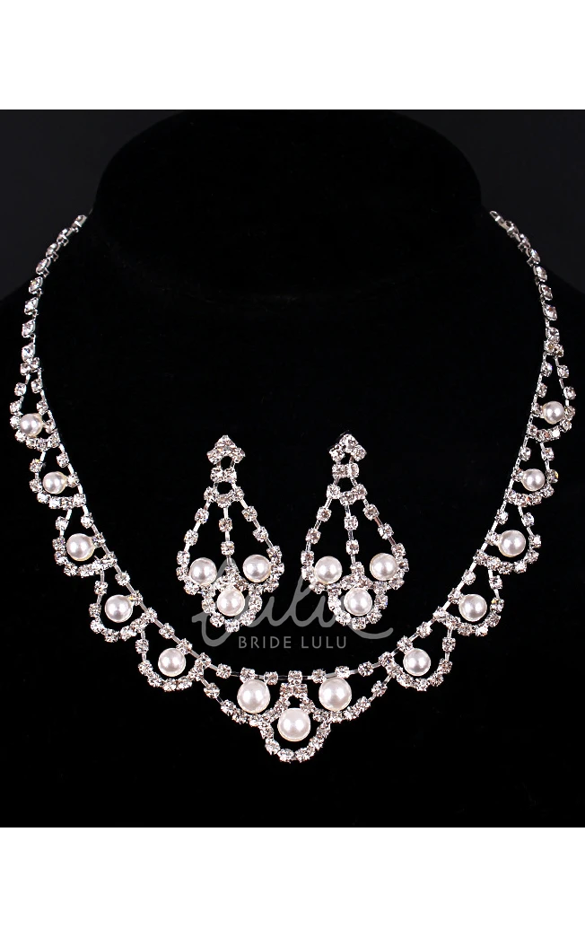 Elegant Bridal Rhinestone and Pearl Necklace and Earrings Jewelry Set