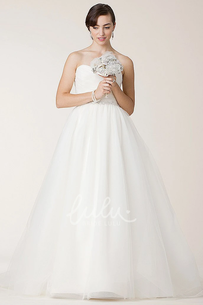 Jeweled Sweetheart Tulle Ball Gown Wedding Dress with Criss Cross and Bow Elegant Wedding Dress 2025