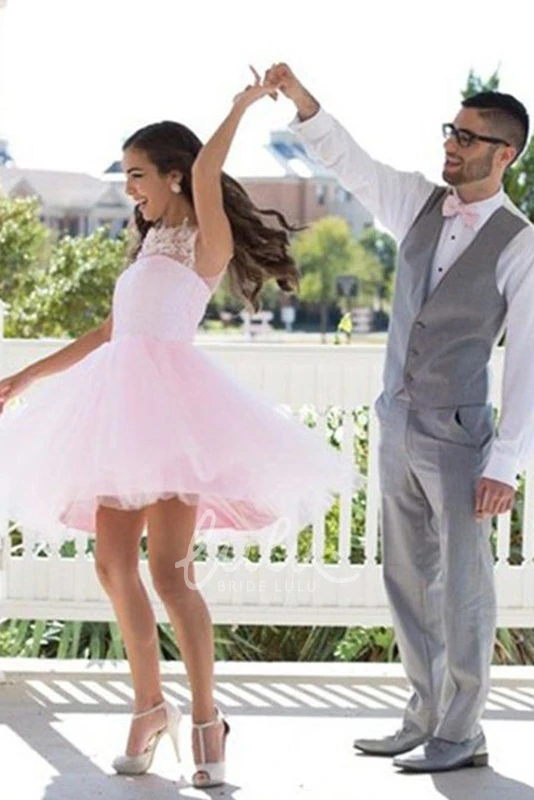 Sleeveless A-Line Knee-Length Homecoming Dress with Jewel Appliques and Lace Prom Dress