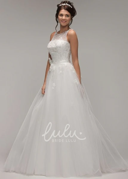 Beaded Tulle Ball Gown Wedding Dress with Appliques and Bow Scoop-Neck