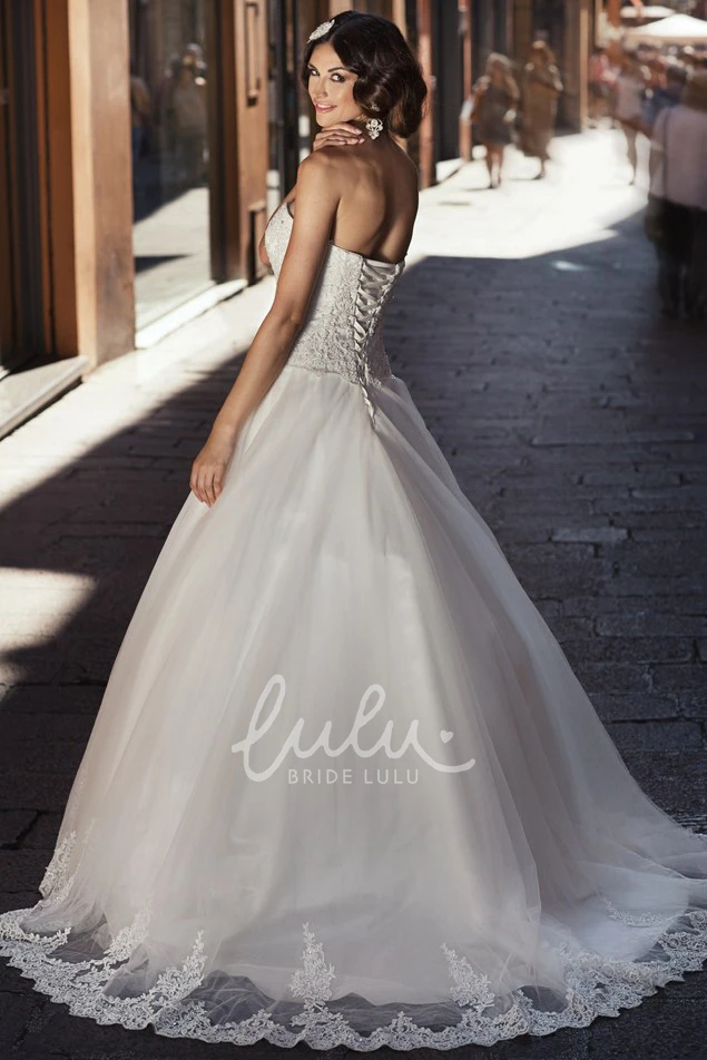 Ball Gown Tulle&Lace Strapless Sleeveless Wedding Dress With Appliques Unique Wedding Dress