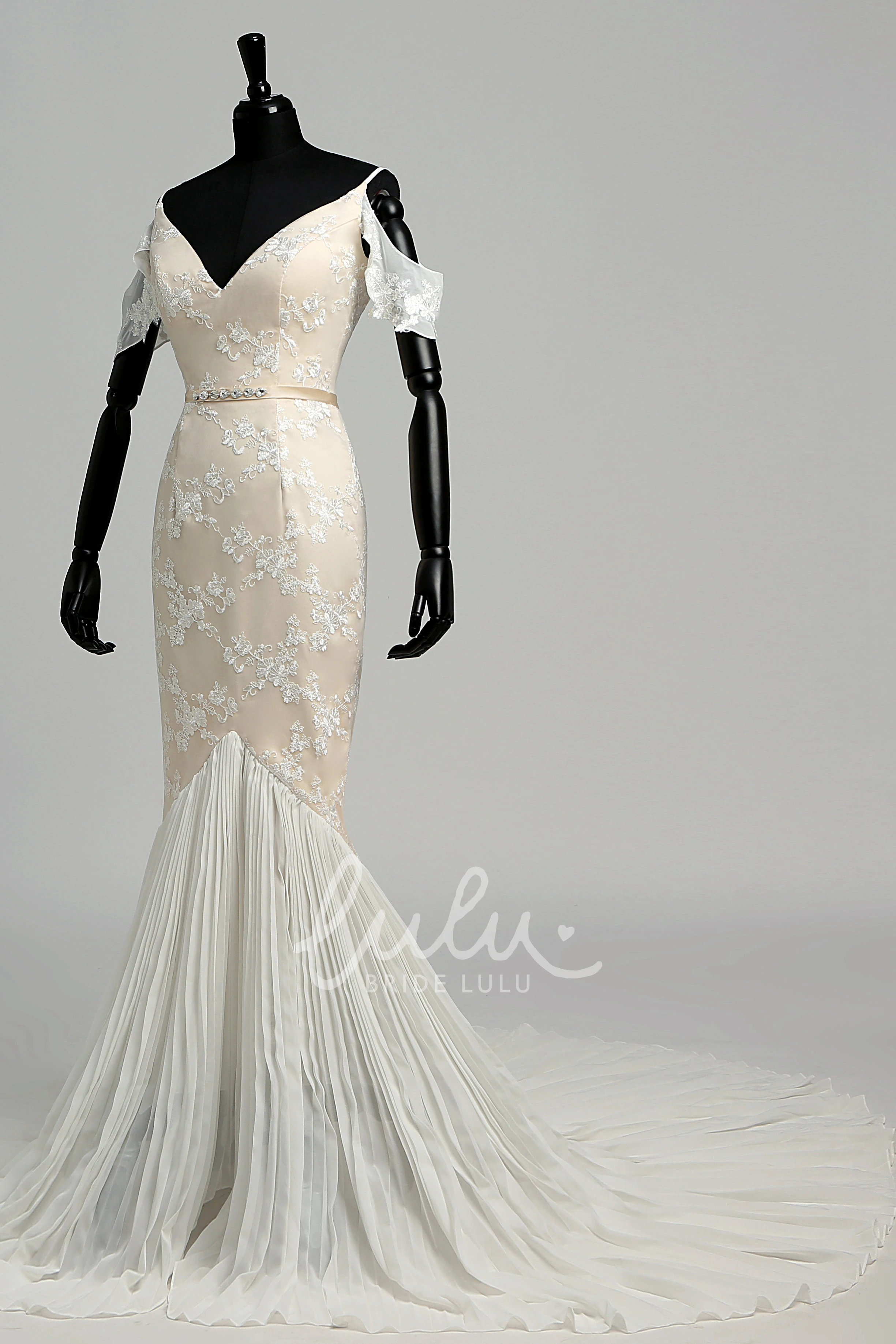 Elegant Lace Wedding Dress with Bandage Pleats and Ruffles Mermaid Style