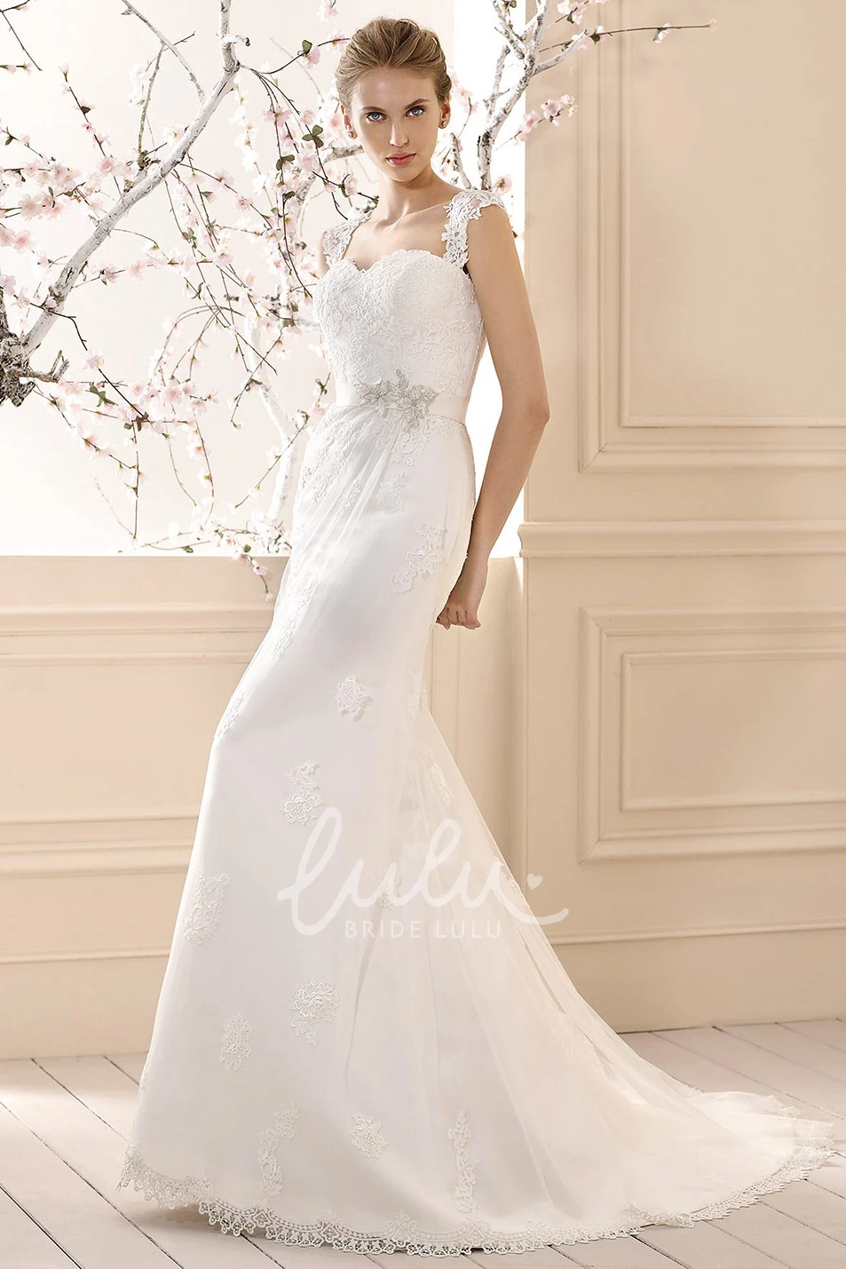 Strapped Sleeveless Lace Sheath Wedding Dress
