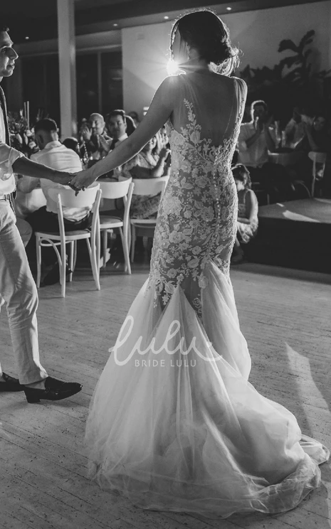 Mermaid Boho Beach Vintage V-neck Ethereal Fairy Wedding Dress with Lace Appliques