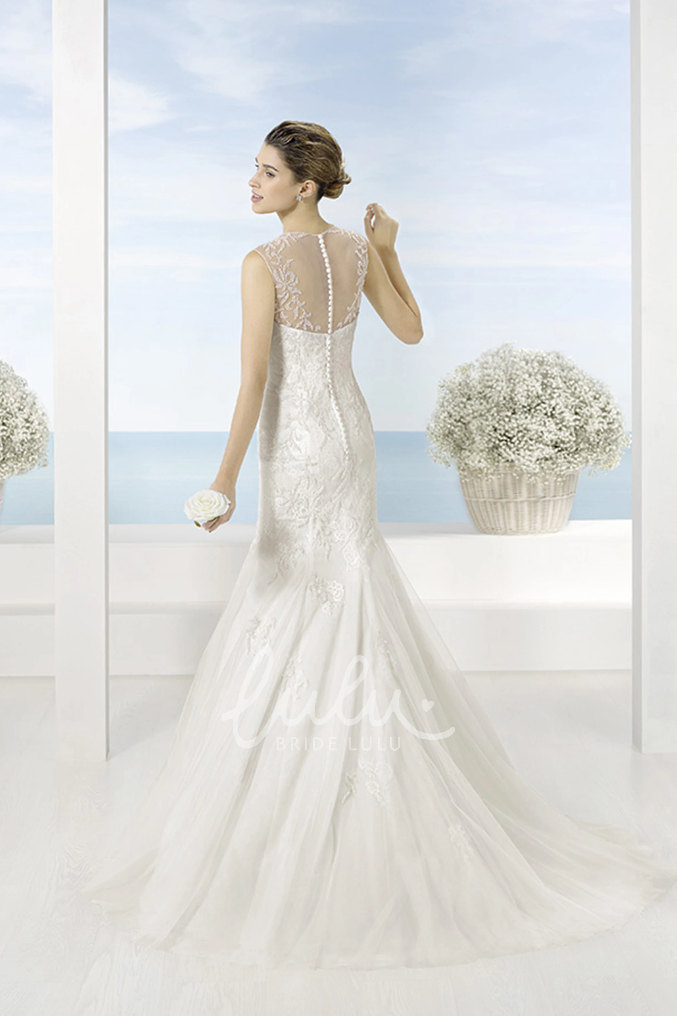 Appliqued Lace Scoop Trumpet Wedding Dress with Court Train