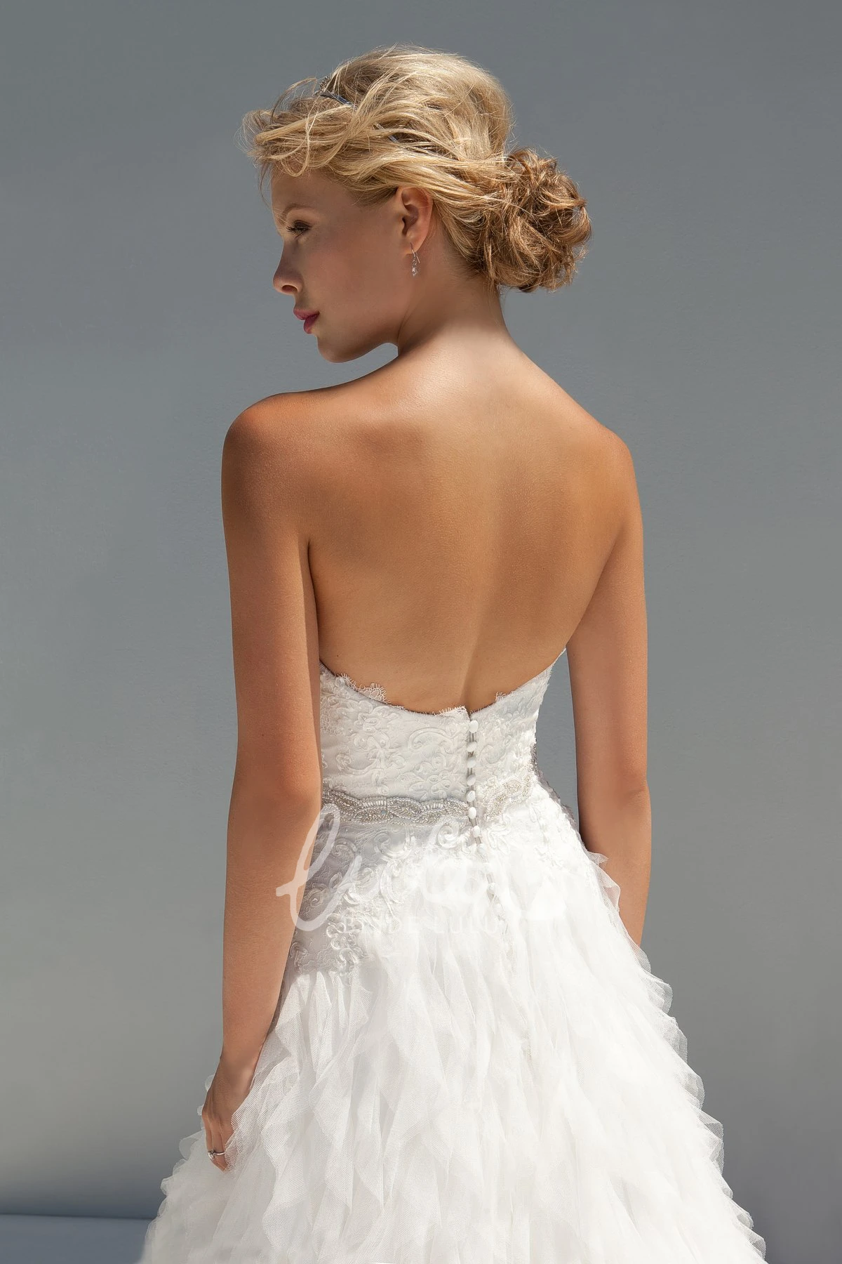 Sweetheart Tulle Wedding Dress with Cascading Ruffles and Waist Jewelry A-Line Floor-Length