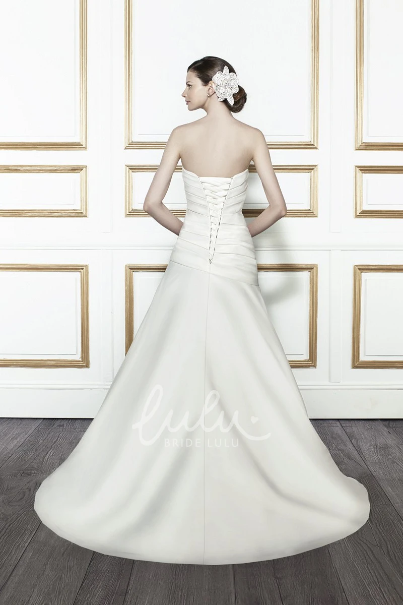 Lace-Up Satin Mermaid Wedding Dress with Sweetheart Neckline