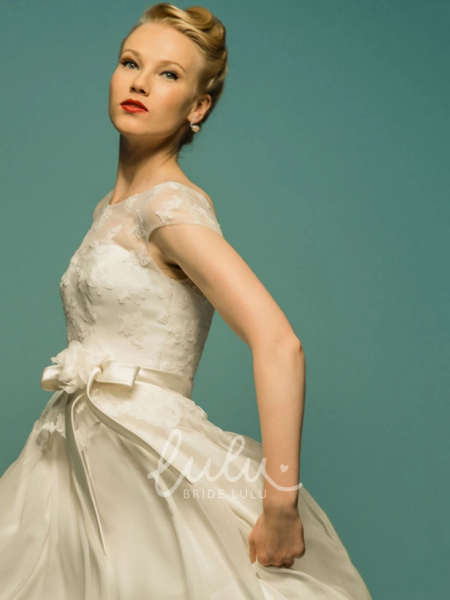 Appliqued Tulle Scoop-Neck Short-Sleeve Wedding Dress with Bow