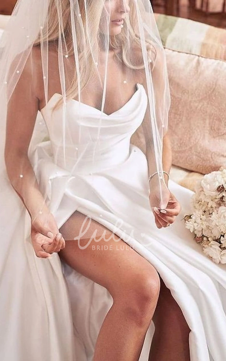 Sexy Beach Garden A-Line Satin Ball Gown Wedding Dress Formal Modern V-Neck Strapless Asymmetrical Split Front Prom Party Gown