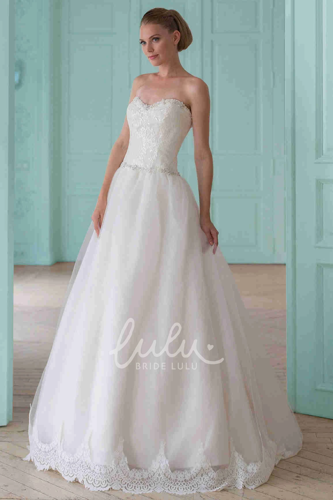 Crystal Detailing Sweetheart Tulle Wedding Dress Classic Ball Gown Style