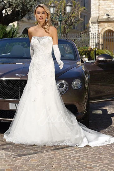 A-Line Strapless Tulle Wedding Dress with Applique and Sleeveless