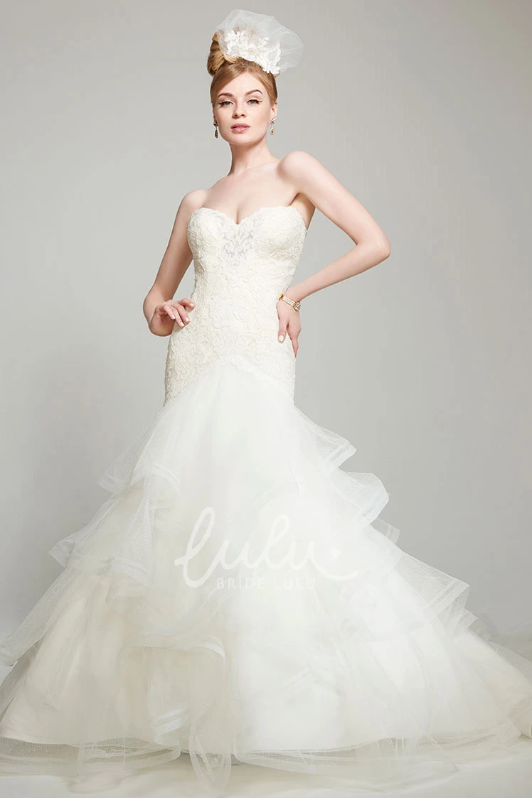 Maxi Lace and Tulle Wedding Dress with Court Train and V-Back Sweetheart Style