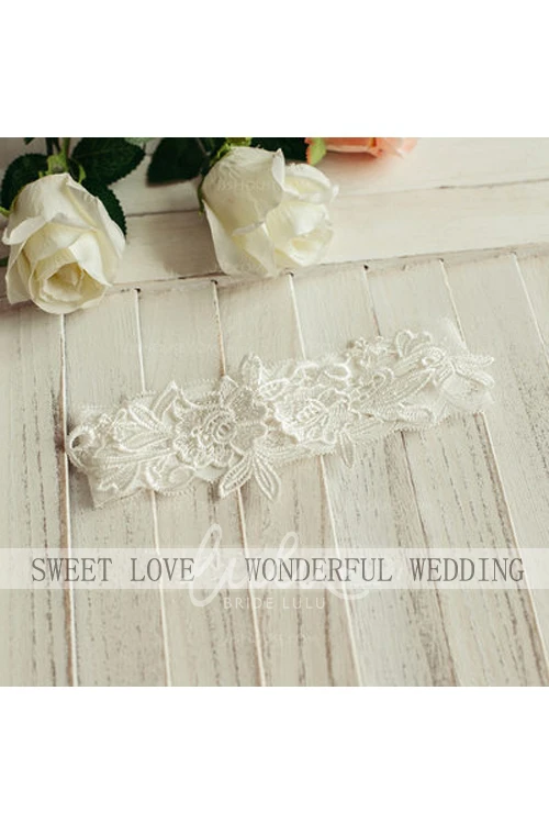 Sweet Style White Lace Princess Garter Set for Weddings