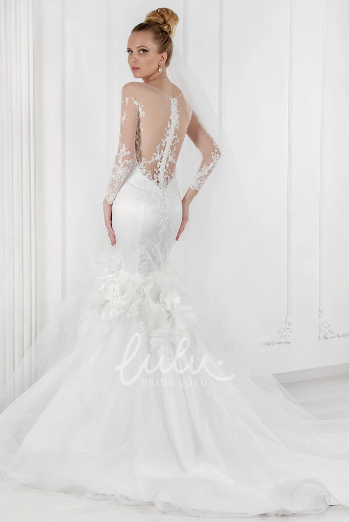 Scoop Neckline Tulle Wedding Dress with Appliqued Mermaid Silhouette Elegant Bridal Gown