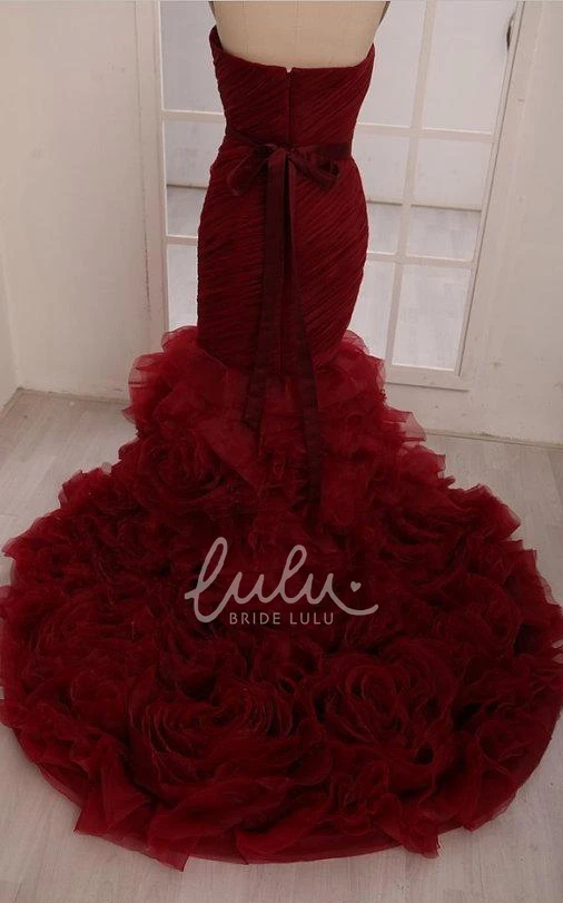 Short Sweetheart Organza Wedding Dress with Cascading Ruffles and Bell T-Shirt Pleats