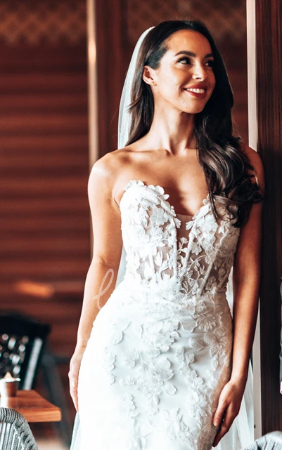 Mermaid Sexy Corset Illusion Elegant Strapless Tulle Charming Lace Appliqued Button Down Zipper Wedding Dress