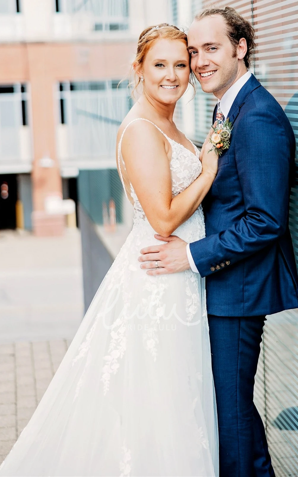 A-Line Tulle Wedding Dress with Appliques Spaghetti Straps V-neck Simple