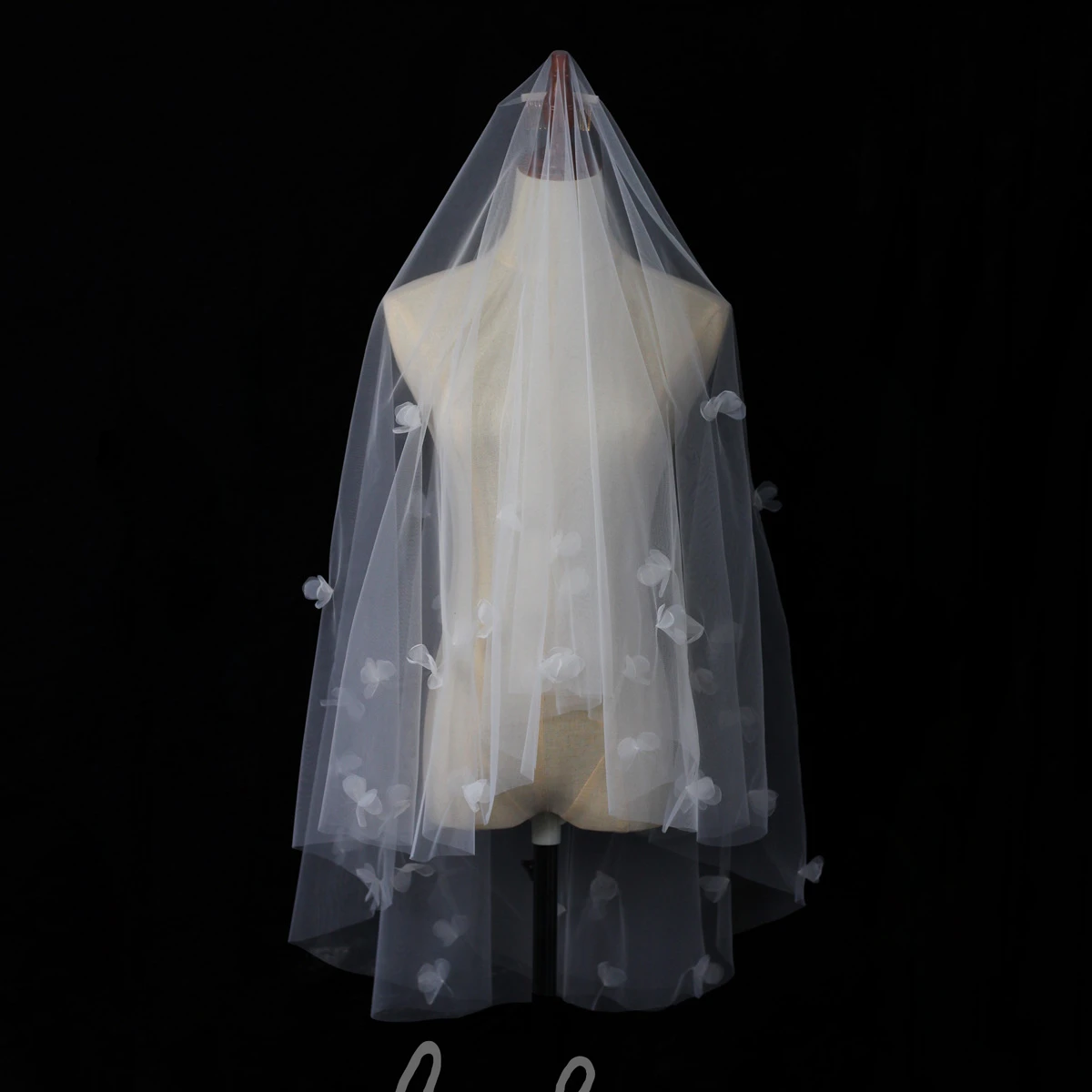 Romantic Style Bridal Veil with Petal