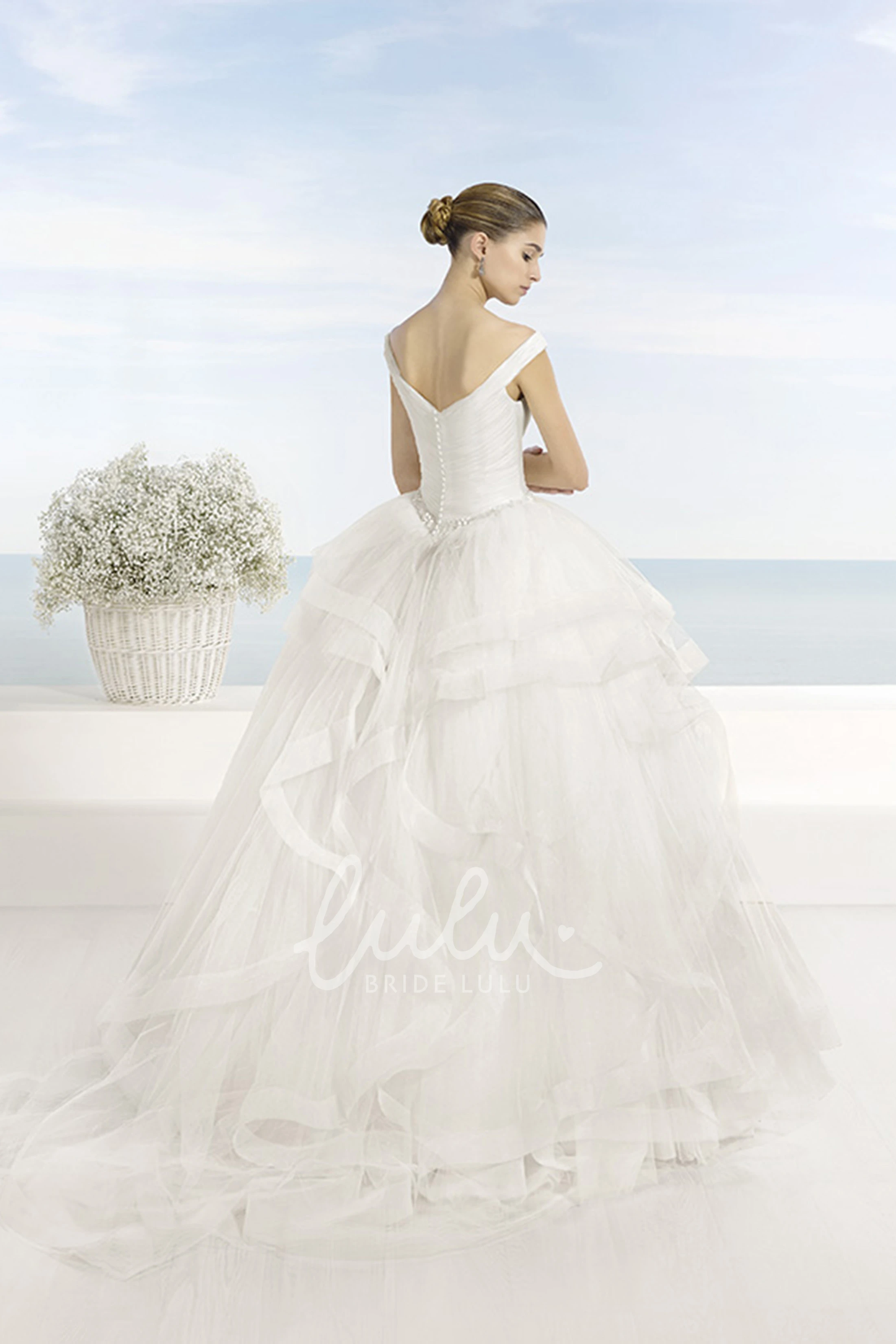 Criss-Cross Tulle Wedding Dress Ball Gown V-Neck Elegant