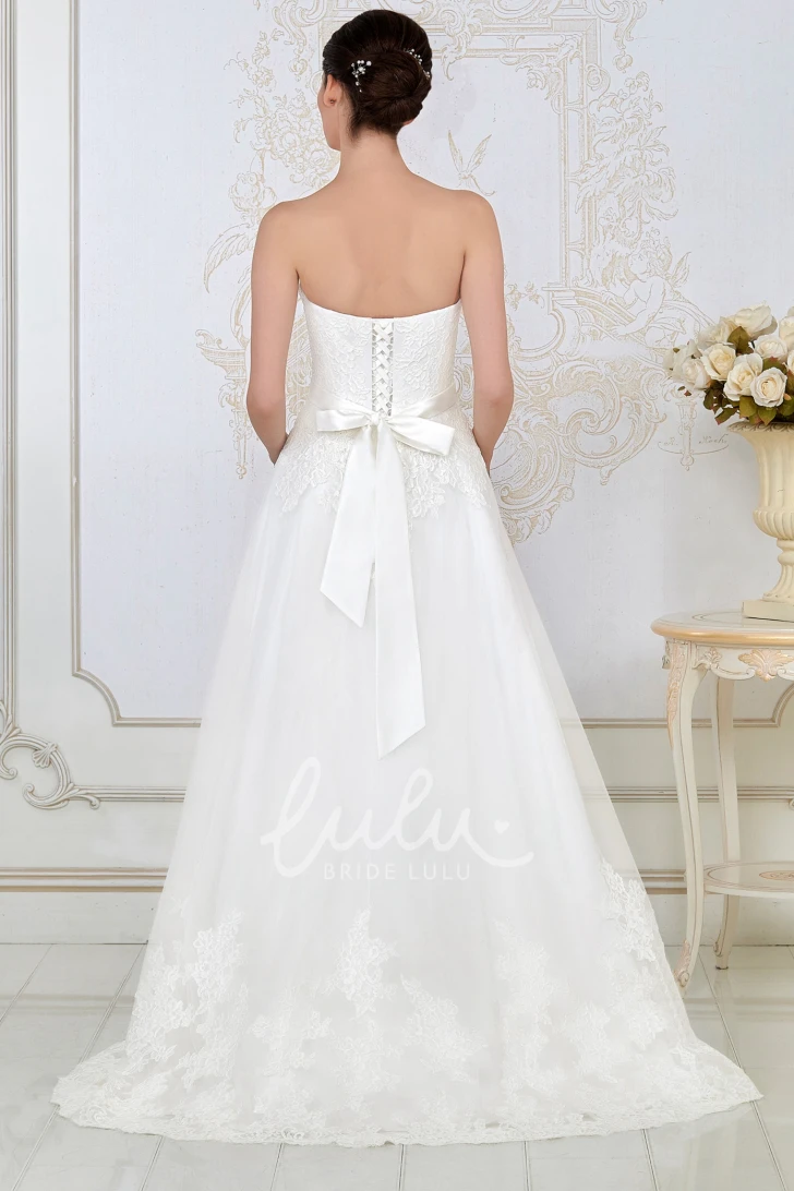 Lace Sweetheart A-Line Wedding Dress with Bow Floor-Length Sleeveless