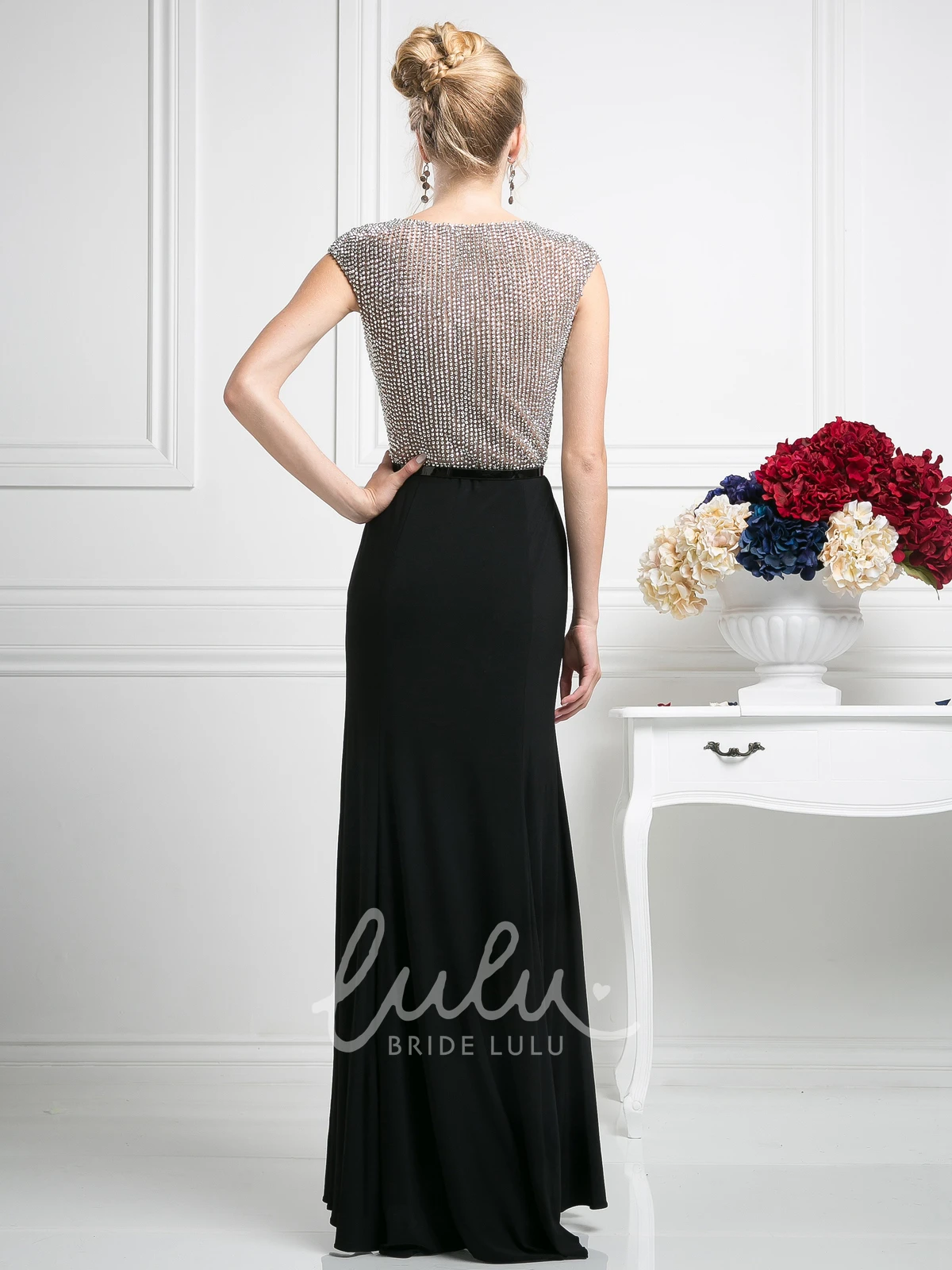 Floor-Length Scoop-Neck Cap-Sleeve Jersey Dress With Beading Sheath