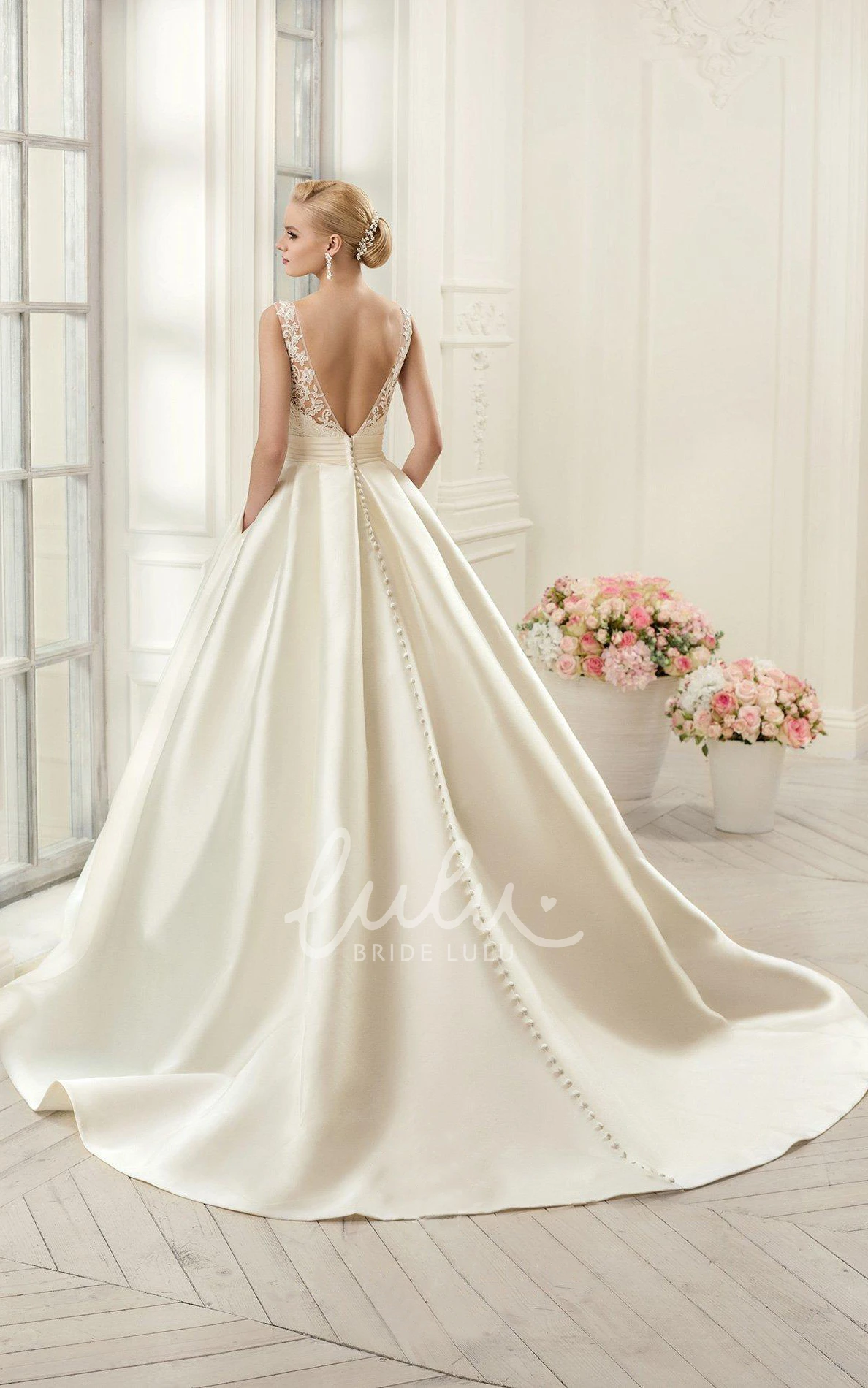 Bell Appliques Lace A-Line Mini Wedding Dress with Court Train