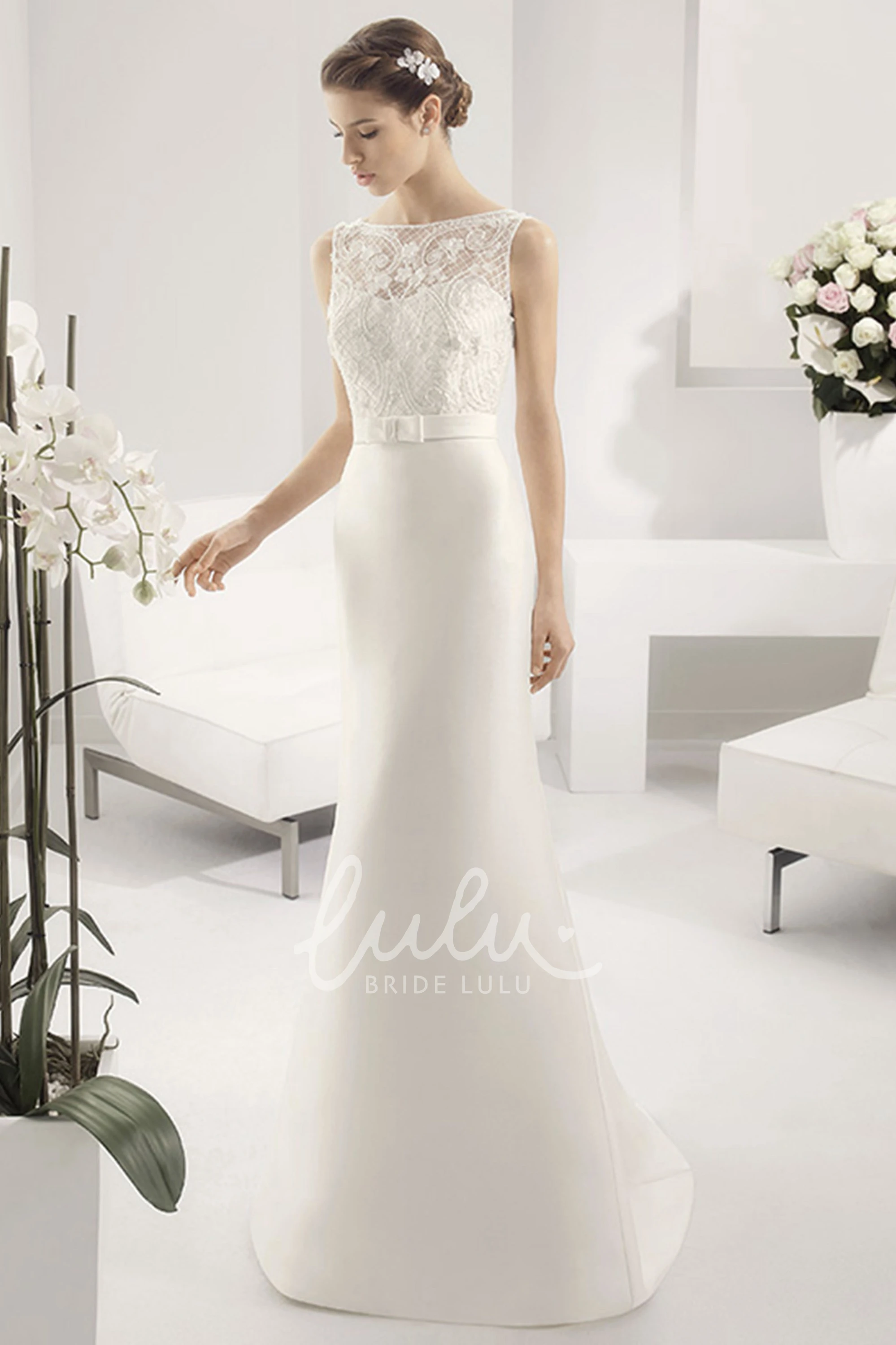 Appliqued Top Sheath Wedding Dress with Satin Skirt and Bateau Neck