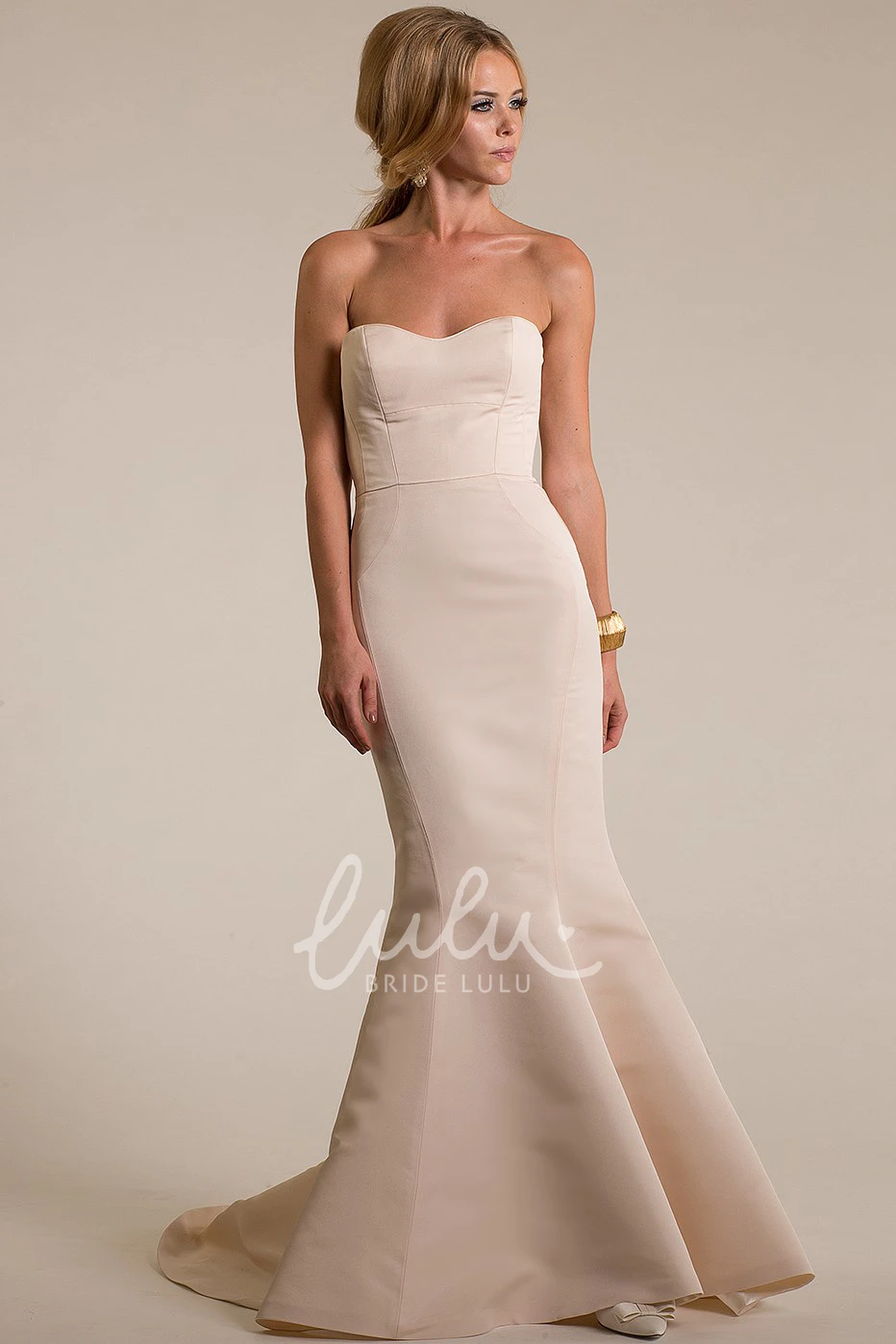 Sweetheart Sheath Satin Wedding Dress with Deep-V Back Simple and Classy Bridal Gown