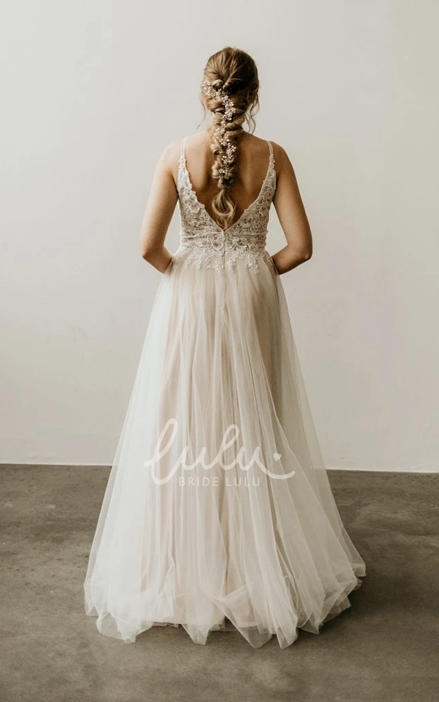 Romantic Spaghetti Straps A-line Elegant V-Neck Deep V-Back Tulle Lace Applique Wedding Dress