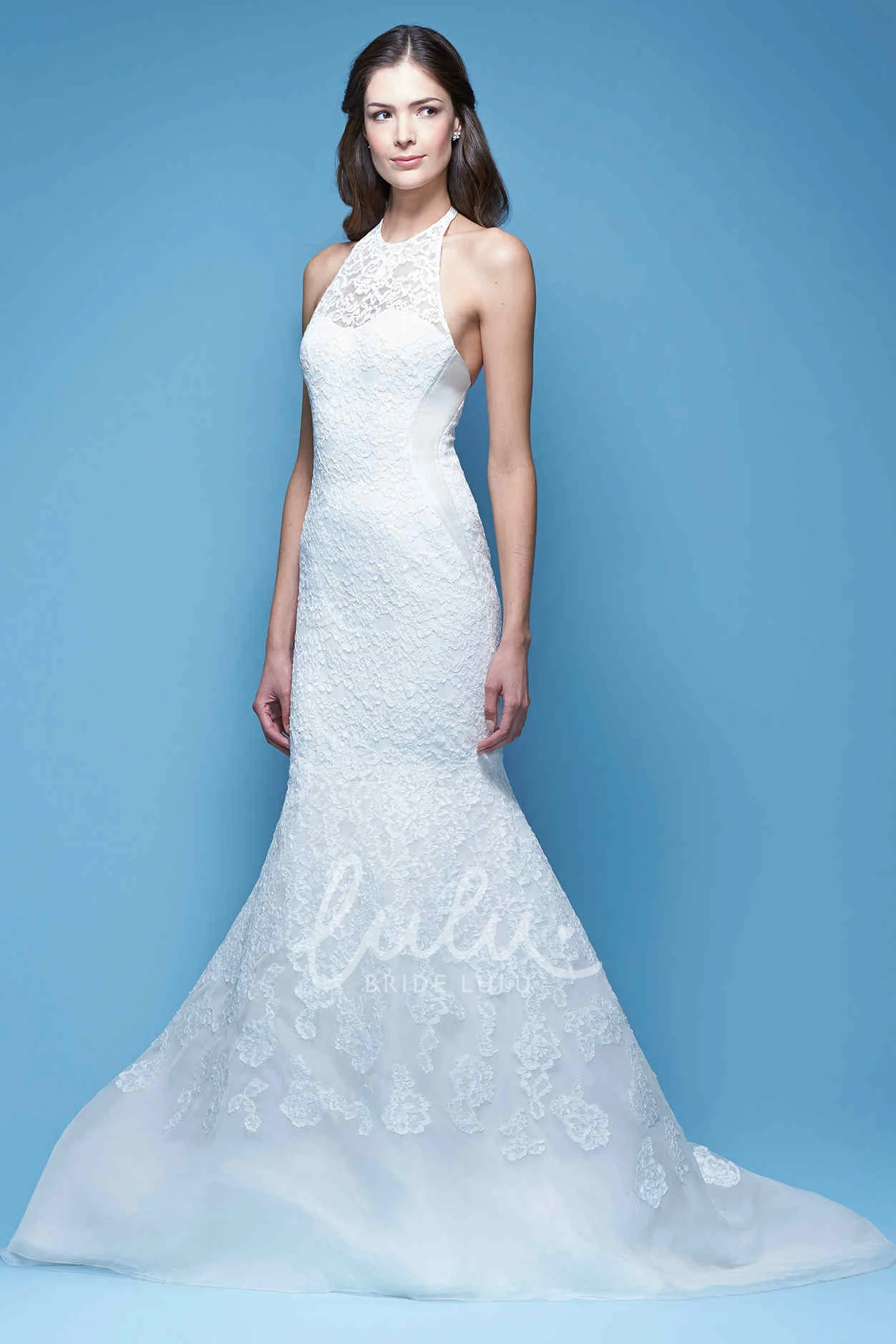 Lace Appliqued Sleeveless Wedding Dress with Scoop Neck Elegant Floor-Length Gown