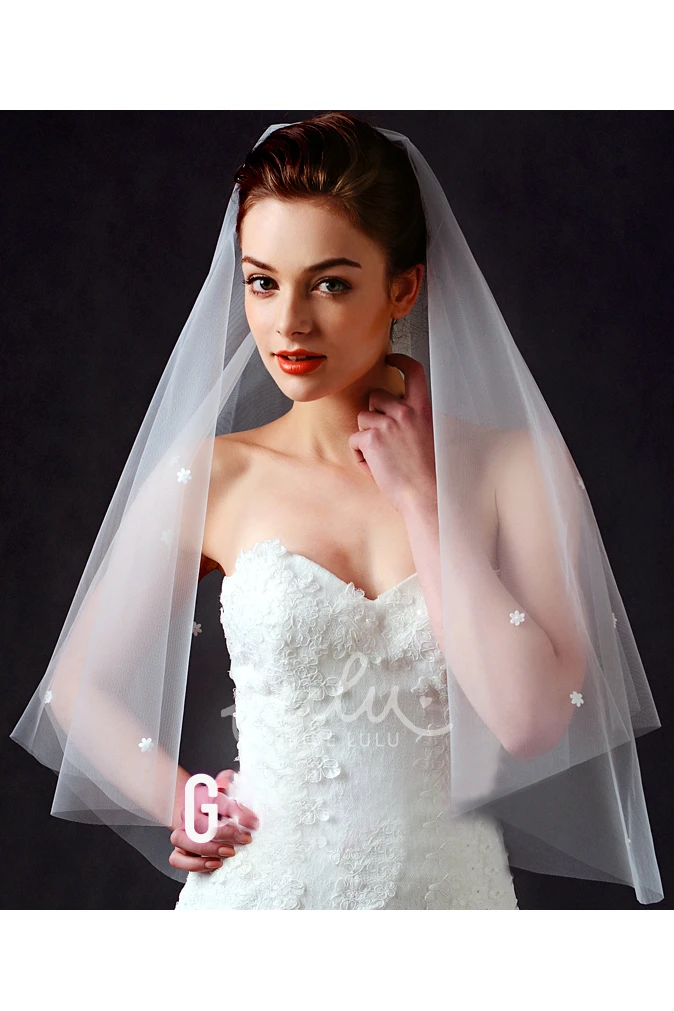 Simple Tulle Wedding Veil with Elegant Flower Appliques Wedding Dress