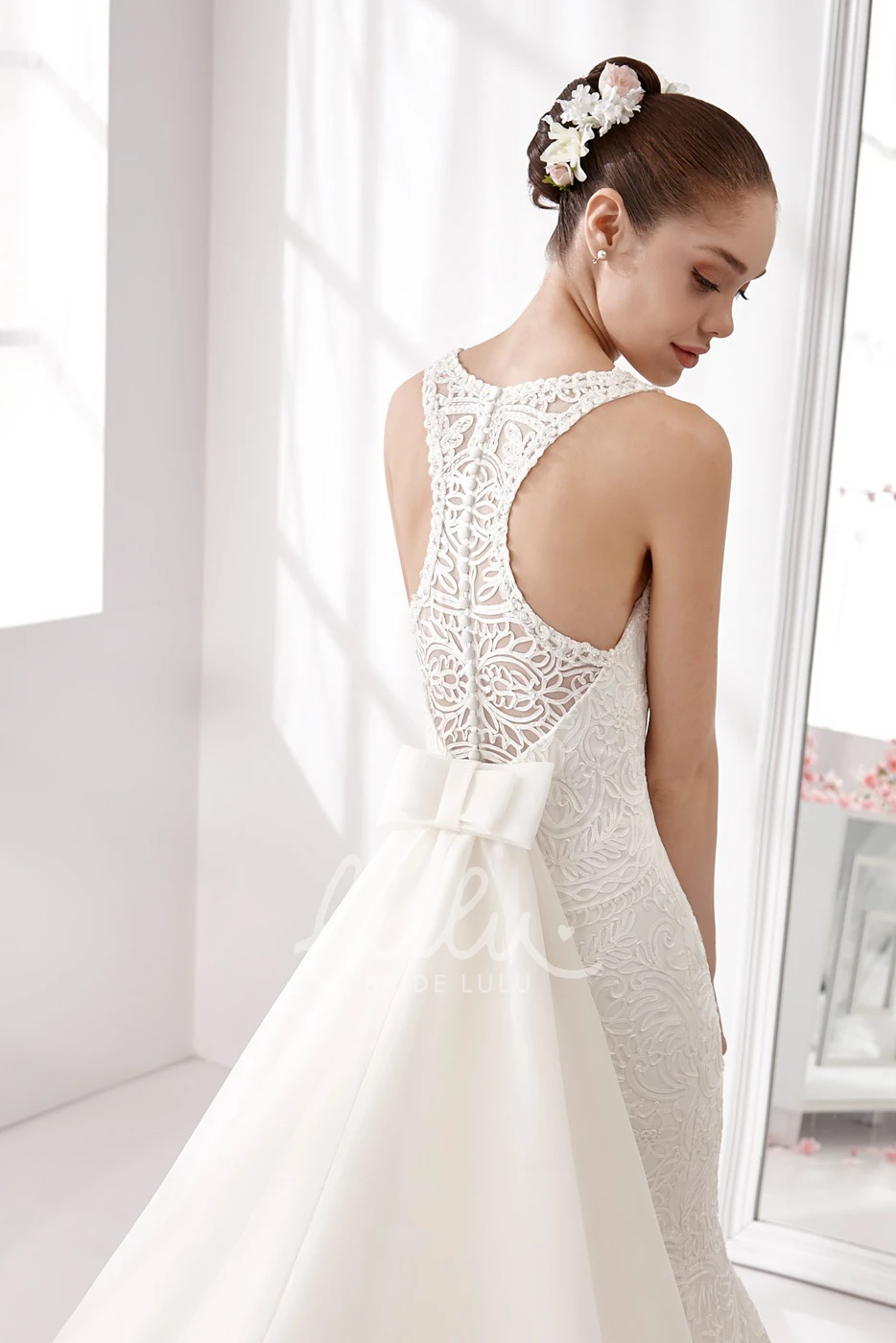 Mermaid Lace Wedding Dress Jewel-Neck and Detachable Bow Train