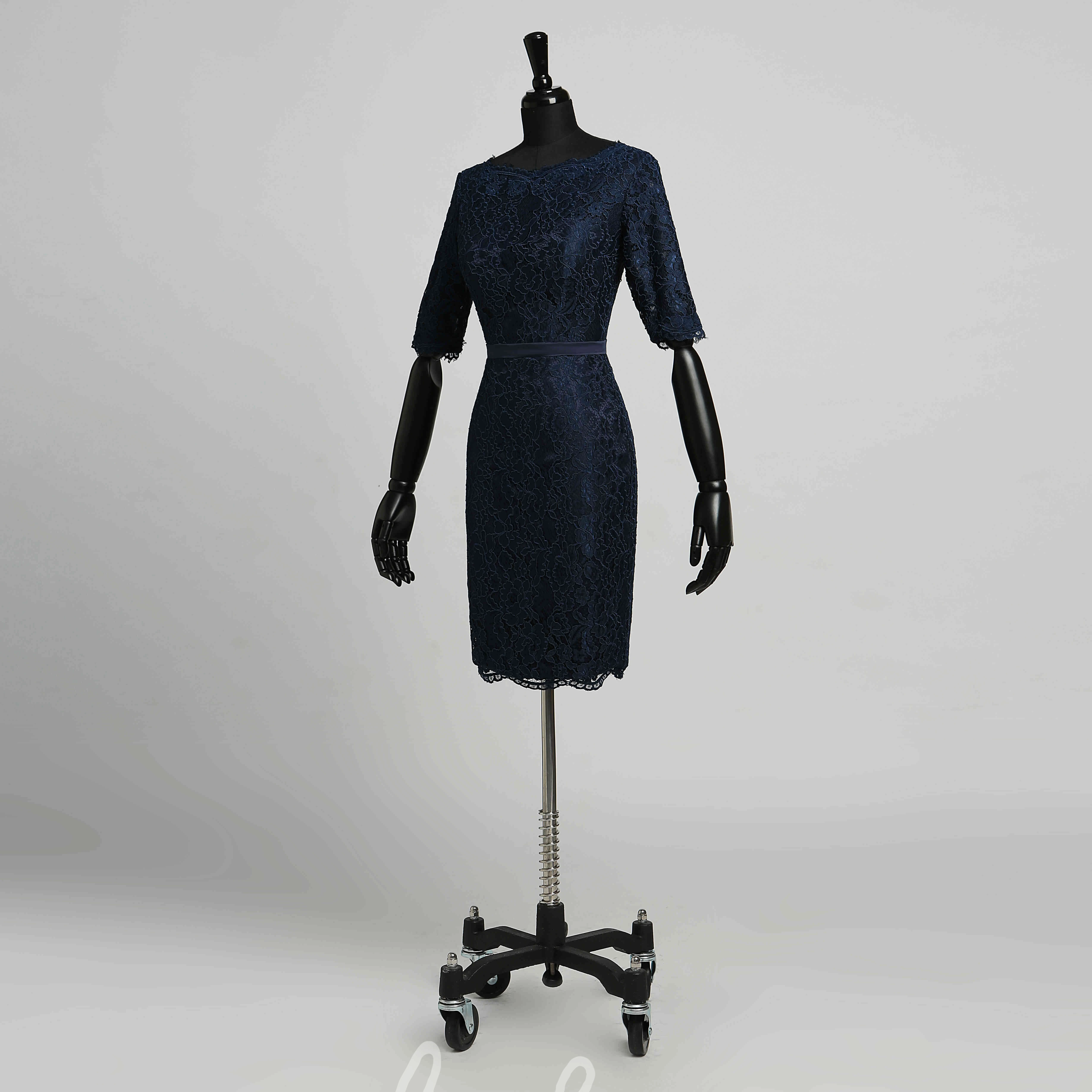 Knee-length Lace Bodycon Dress with Vintage 3-4 Length Sleeves Elegant Bridesmaid Dress