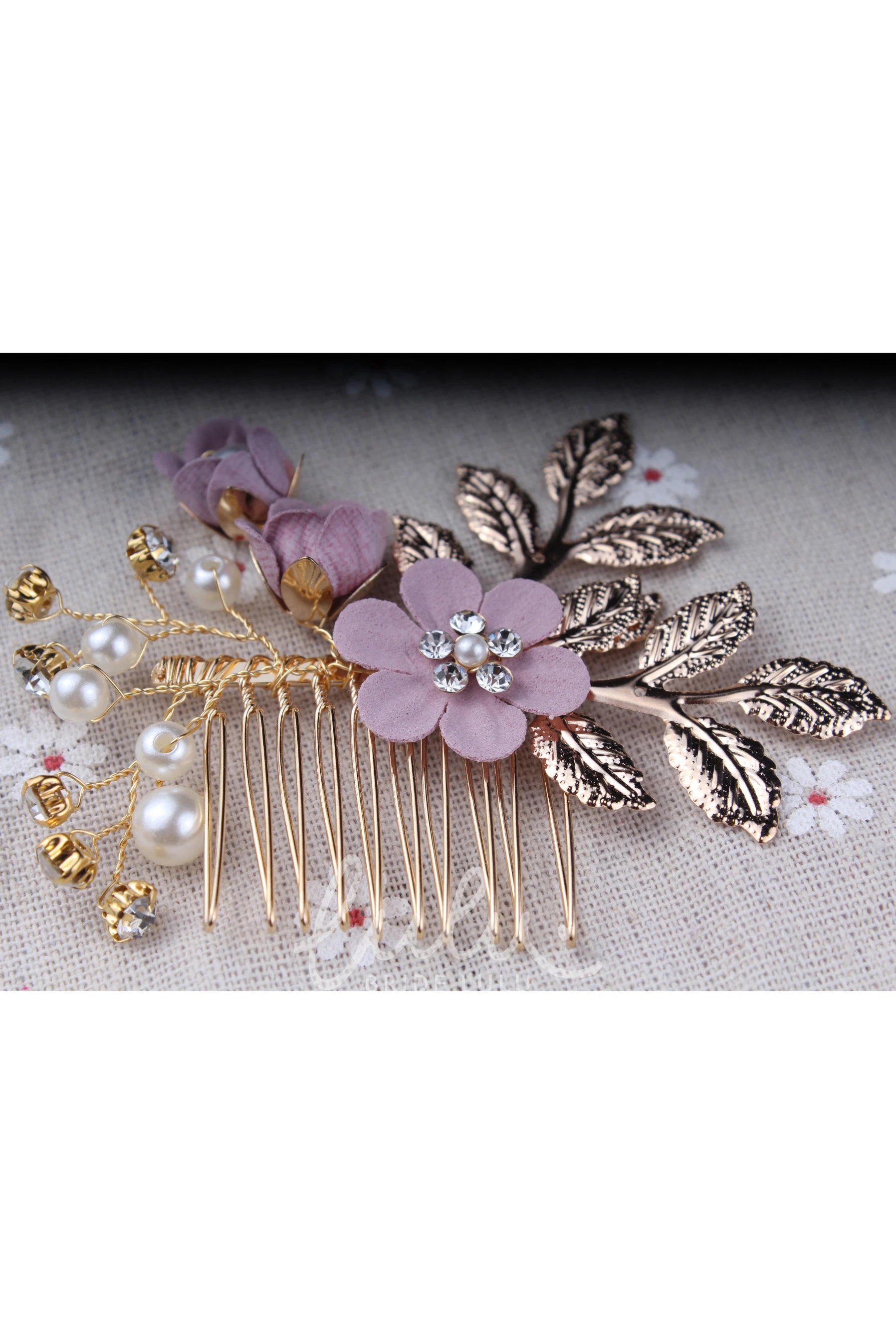 Vintage Golden Hair Pin with Floral Design for Bridesmaids