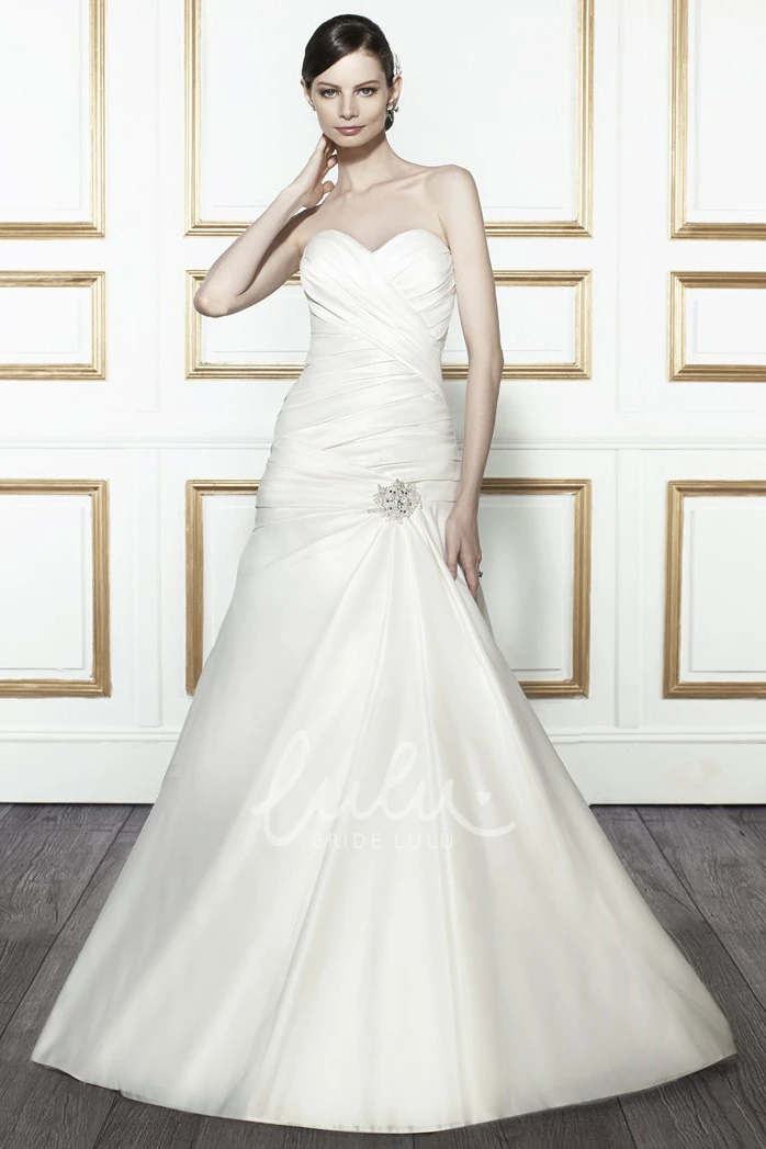 Lace-Up Satin Mermaid Wedding Dress with Sweetheart Neckline