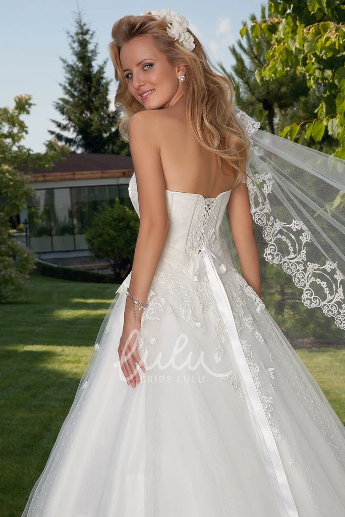 Maxi Sweetheart Sleeveless Tulle Ball Gown Wedding Dress with Applique Glamorous Bridal Gown