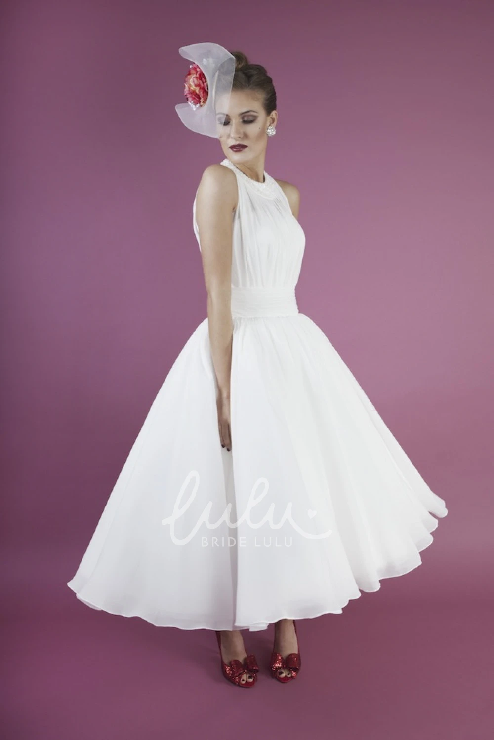 Vintage Sleeveless Dress with Jewelry Neckline