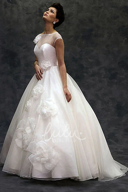 Ball Gown Tulle Wedding Dress with Flower and Illusion Short-Sleeve Bateau-Neck Floor-Length