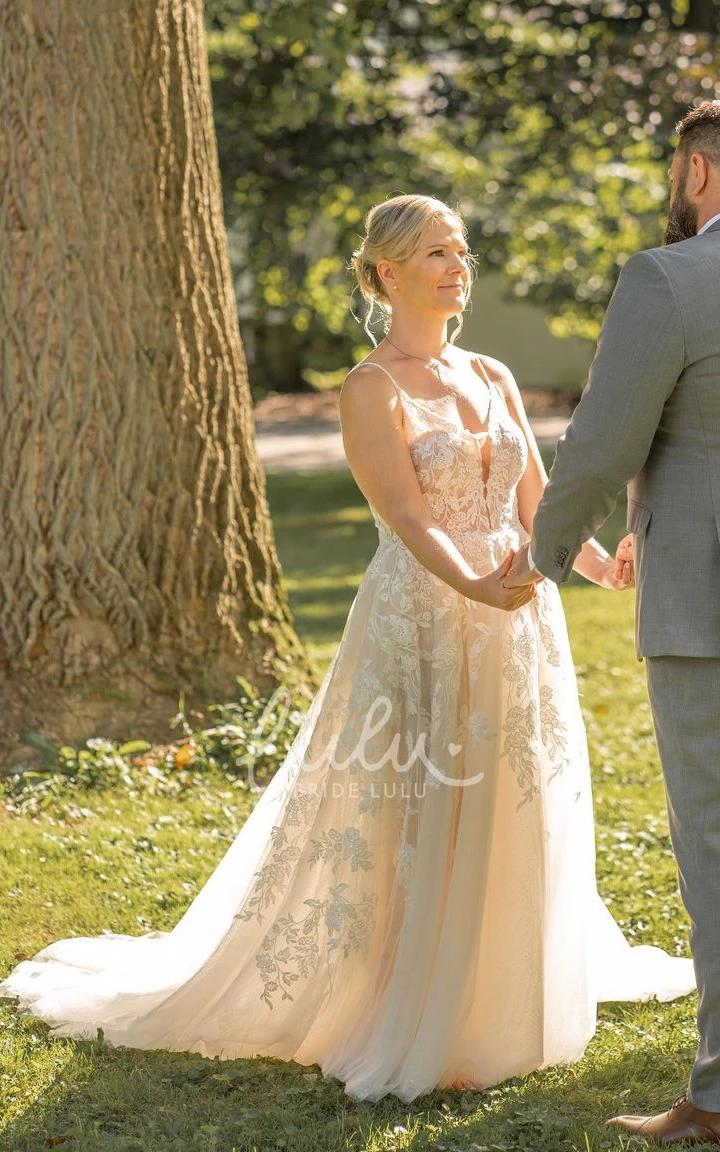 Romantic Spaghetti Straps A-Line Tulle Appliques Court Train Sexy Wedding Dress