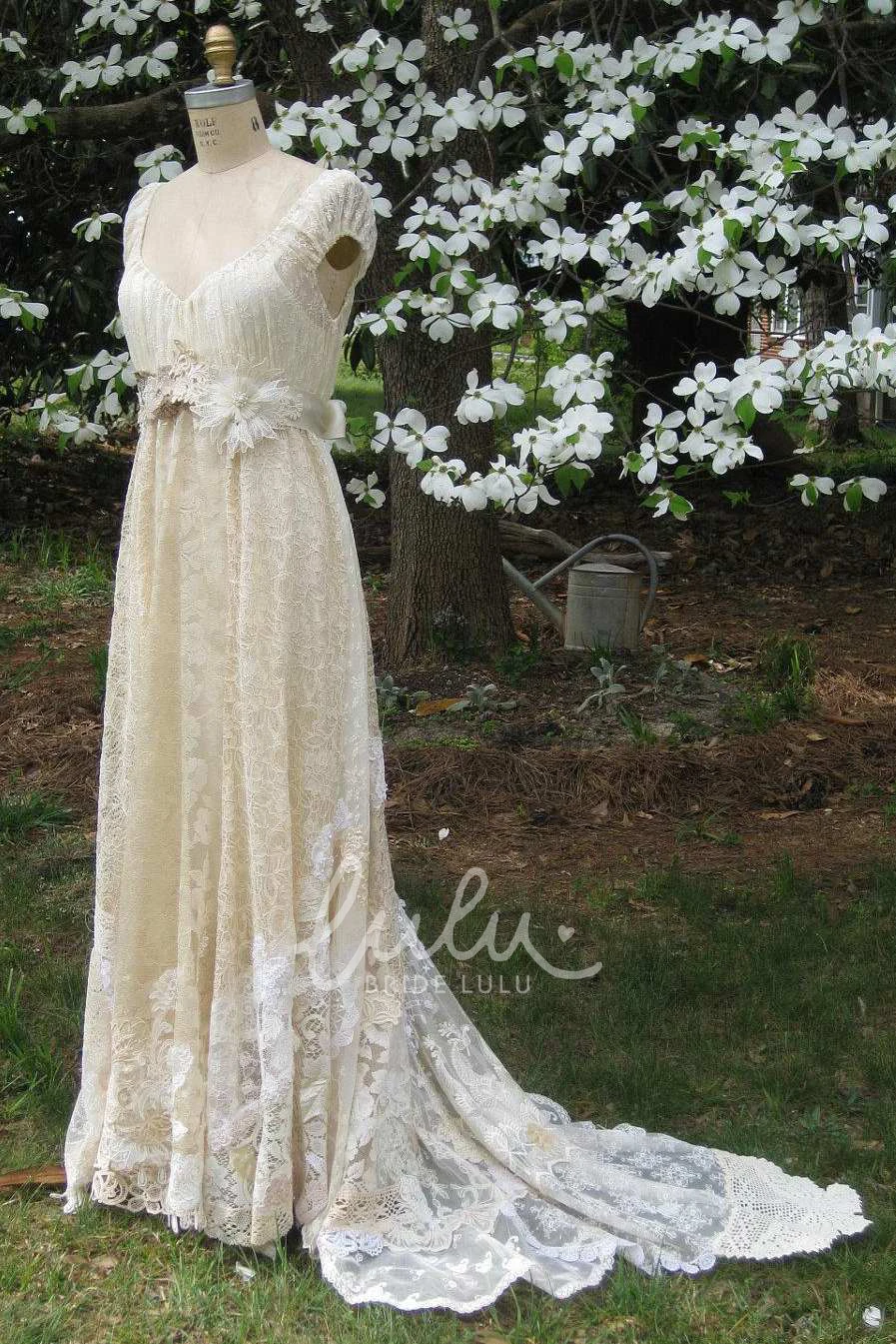 Vintage Cap-Sleeve Deep-V-Neck Lace Wedding Dress with Flower and Sweep Train