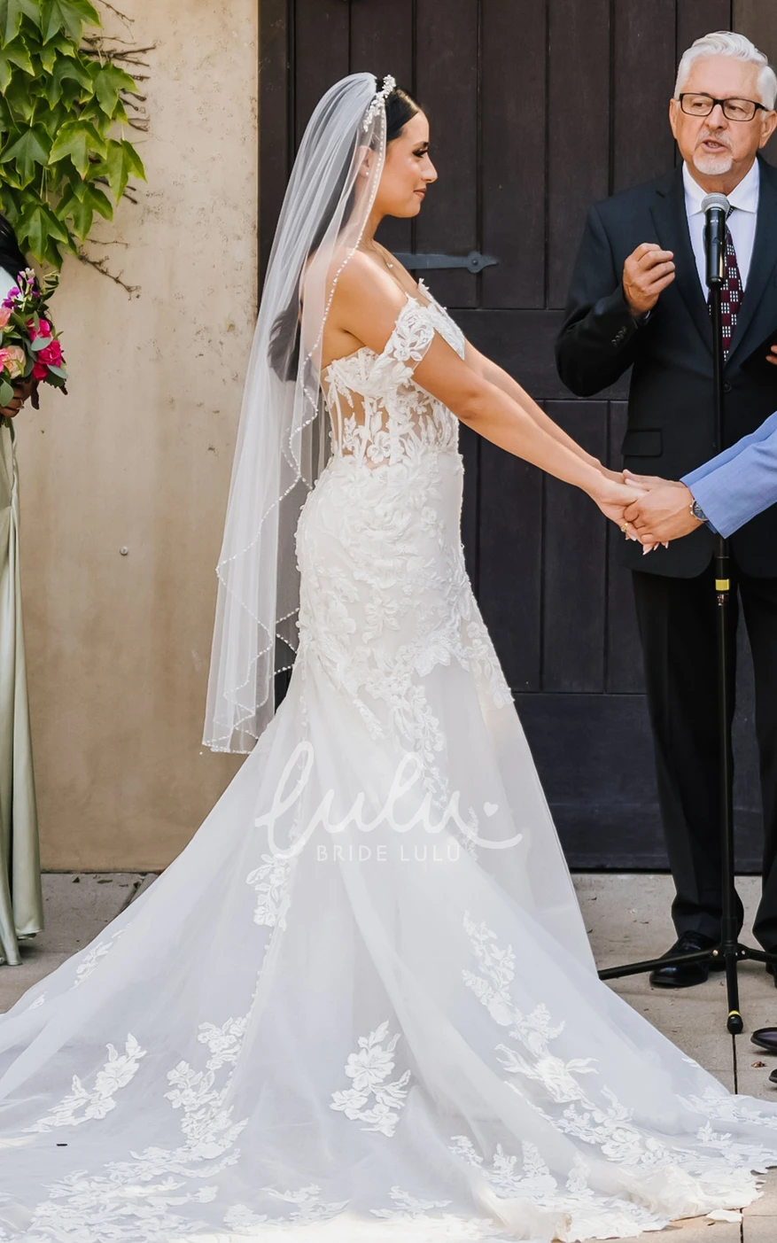 Mermaid Elegant Sweetheart Off-Shoulder Lace Delicate Applique Corset Back Wedding Dress