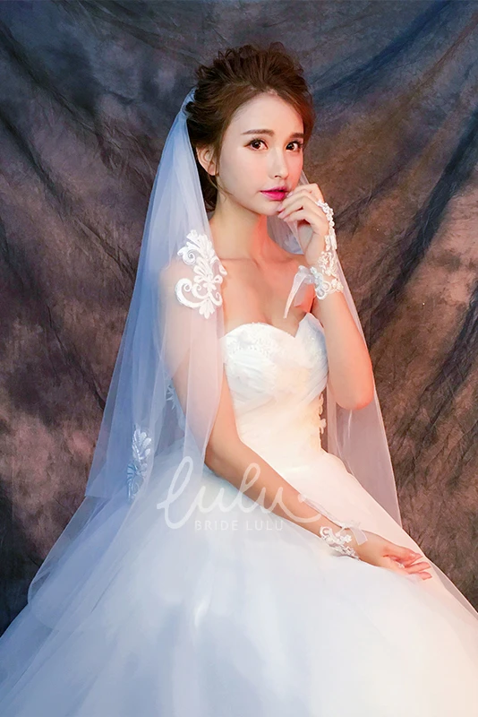 Applique Puffy Tulle Wedding Veil Short Style