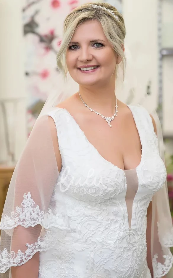 Sleeveless Lace Mermaid Wedding Dress with Button Modern & Court Train