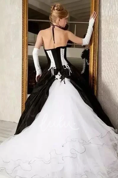 A-Line Taffeta Wedding Dress with Appliques and Ruffles Sleeveless Sweetheart Floor-length Organza