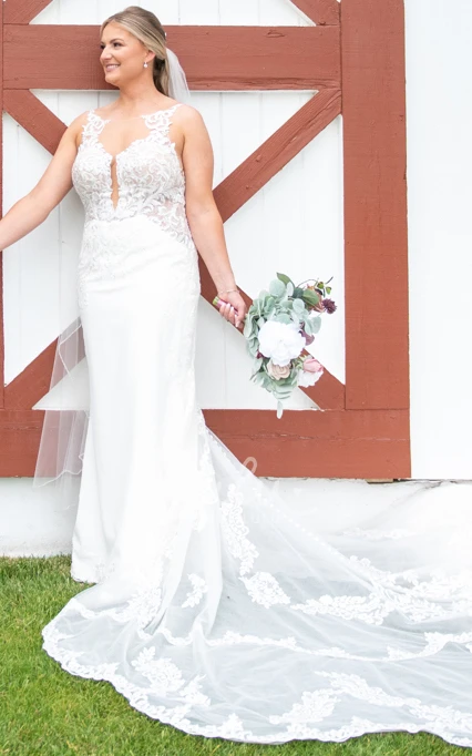 Bohemian Plus Size Sexy Beach Plunging Neckline Mermaid Court Train Lace Appliques Wedding Dress