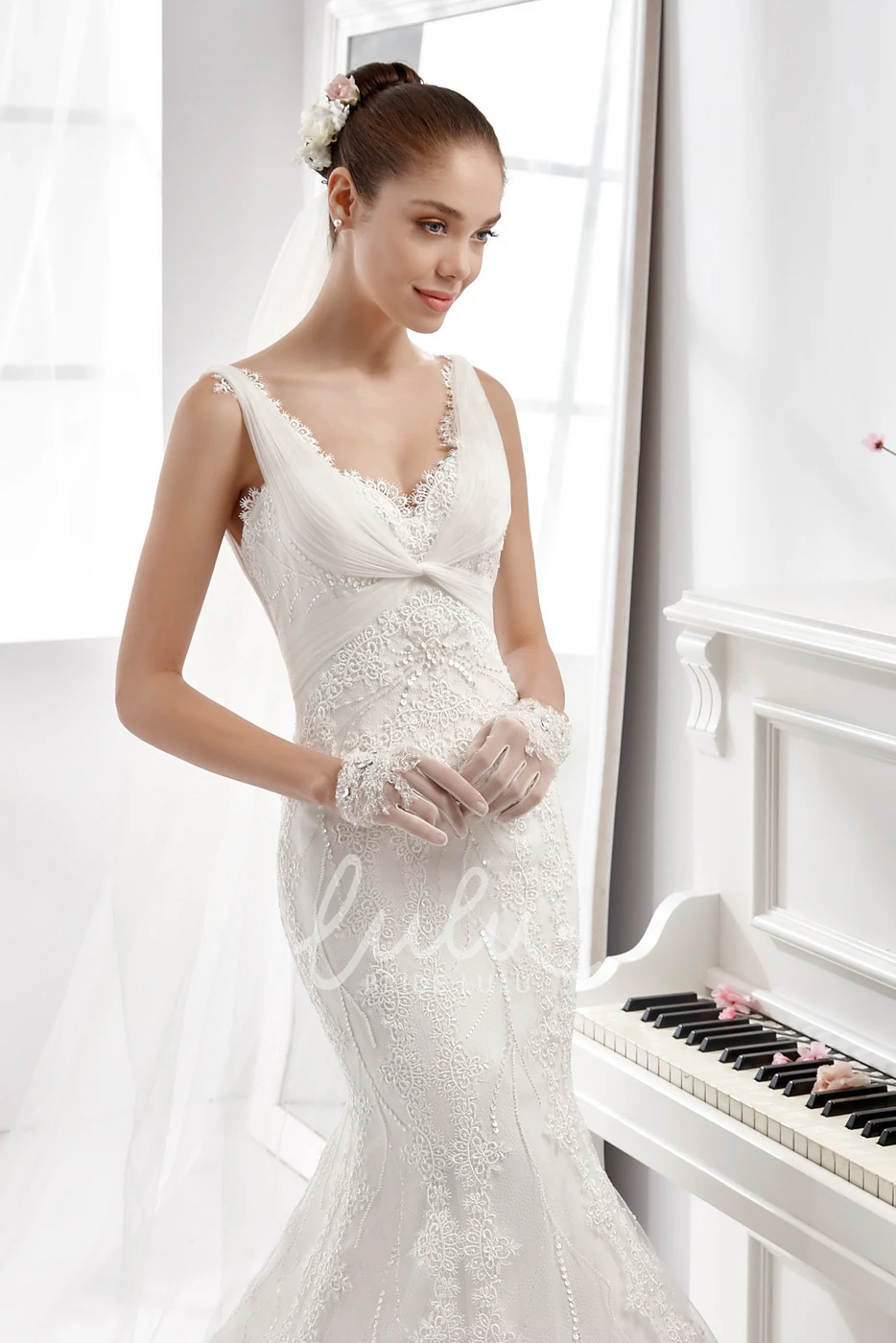 Low-V Back Mermaid Wedding Dress with Crisscross Nest and Sweetheart Neckline