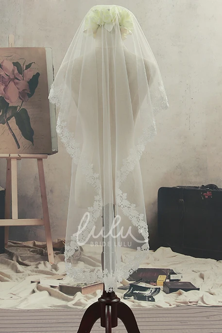 Lace Edge Fingertip Wedding Veil Simple & Classic