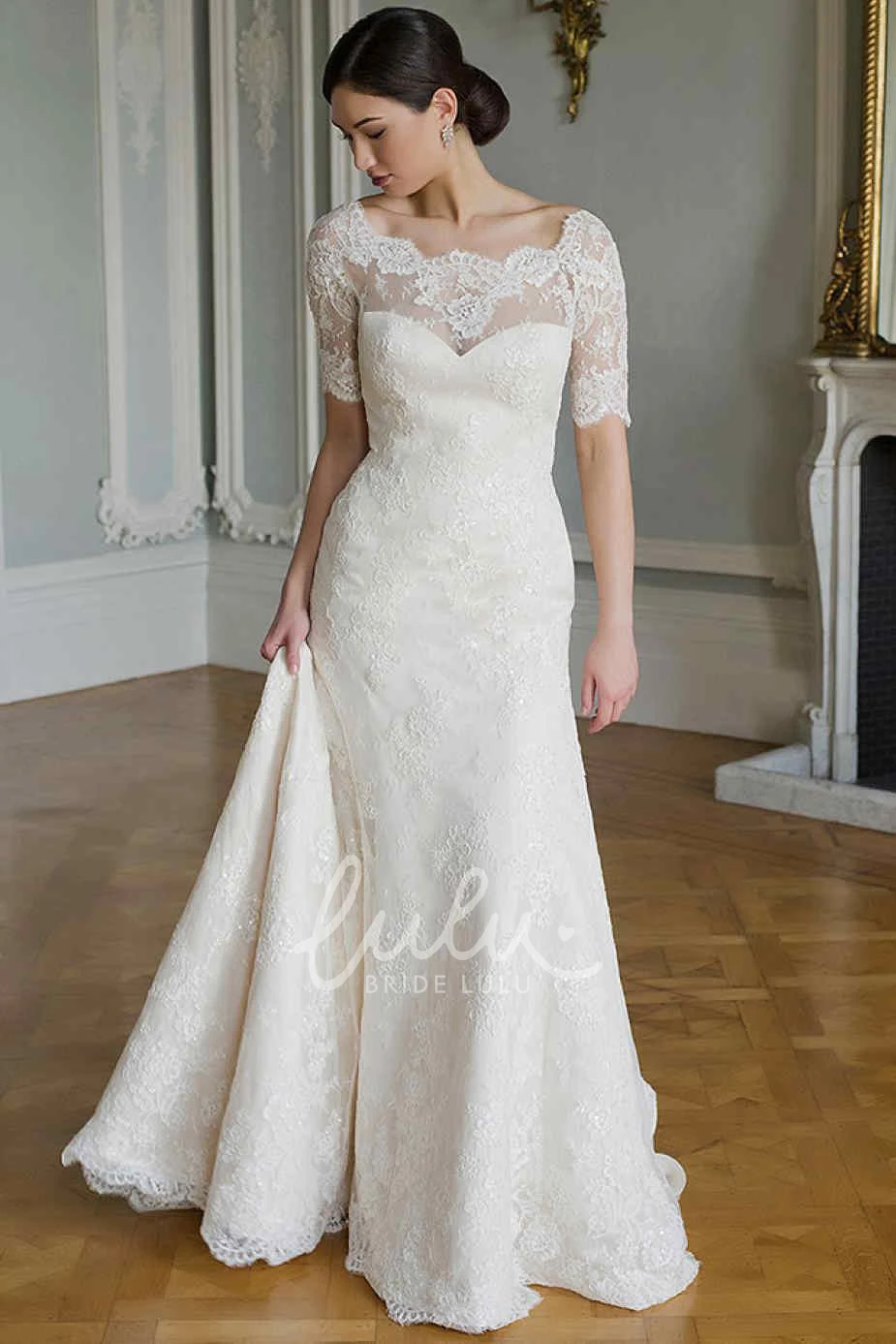 Scoop-Neck Sheath Lace Wedding Dress Illusion Casual Bridal Gown