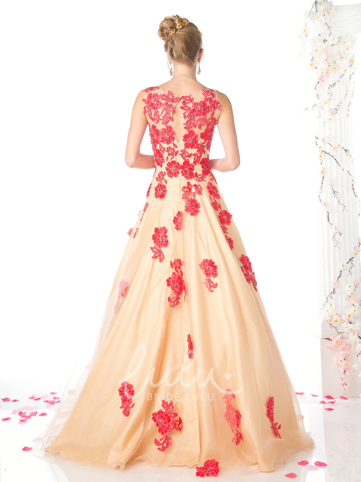 Applique Tulle Ball Gown Illusion Prom Dress with Scoop Neck